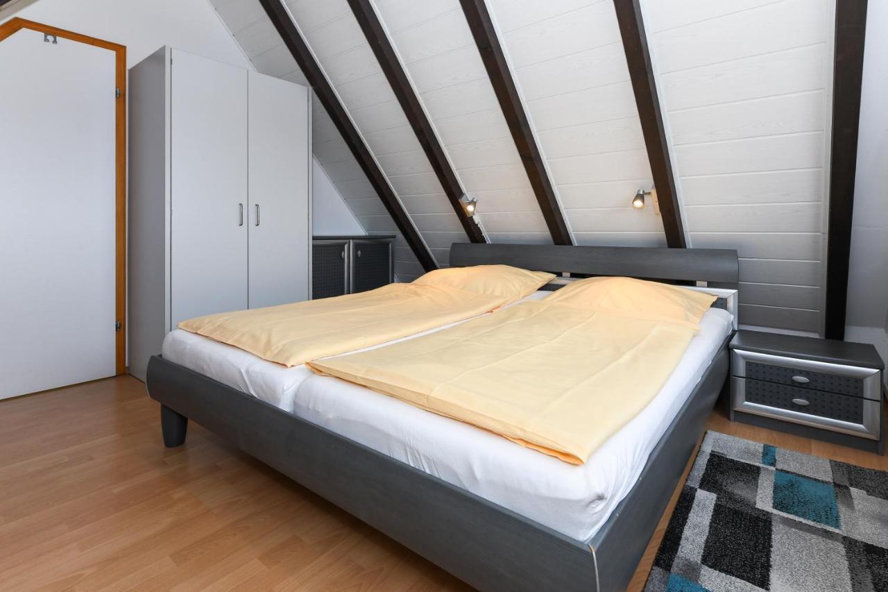 Haus Nordseepferdchen Bensersiel Esterno foto